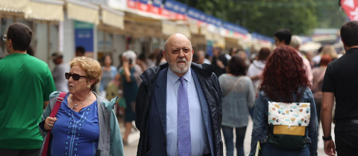 José Félix Tezanos, este 5 de junio en la Feria del Libro