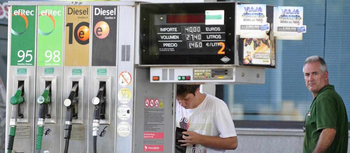 Casi todas las pretroleras ofrecen ya ambos carburantes