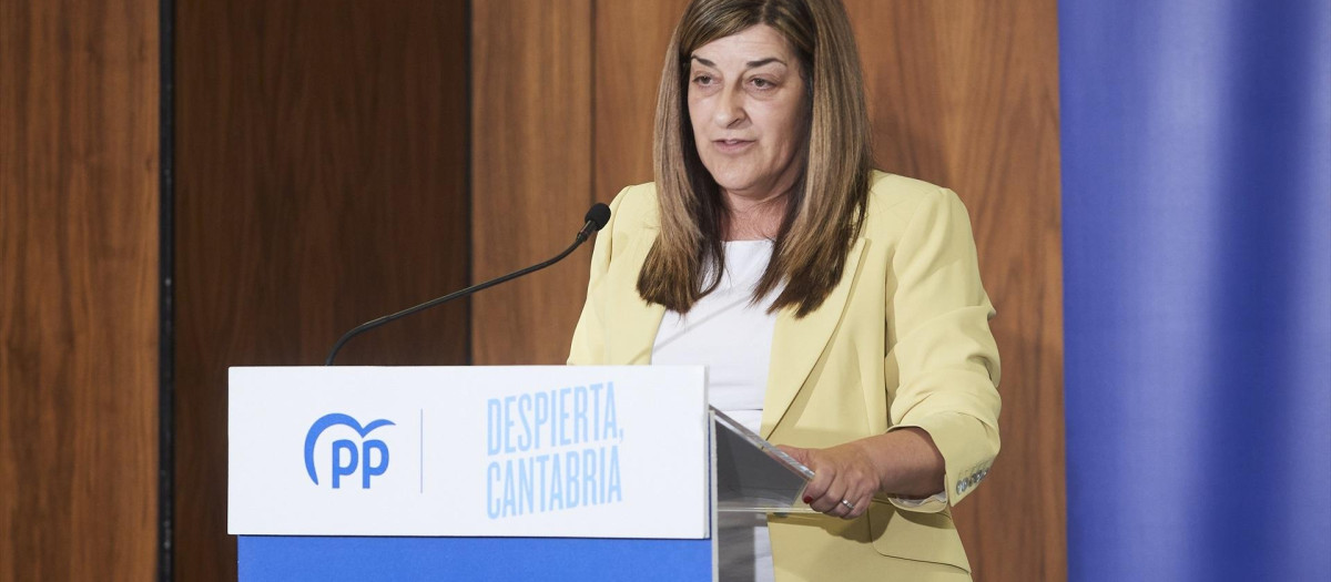 La presidenta del Partido Popular de Cantabria, María José Sáenz de Buruaga, preside la reunión de la Junta Directiva Regional del PP, en el Hotel Santemar, a 1 de junio de 2023, en Santander, Cantabria (España). El PP de Cantabria se declaró el principal vencedor de las elecciones autonómicas del pasado 28 de mayo con la obtención de 15 escaños frente a los ocho del PRC que se posicionó como la segunda fuerza. Sin embargo, para gobernar necesitaría el apoyo de VOX o una abstención del PRC.
C. Ortiz / Europa Press
01/6/2023