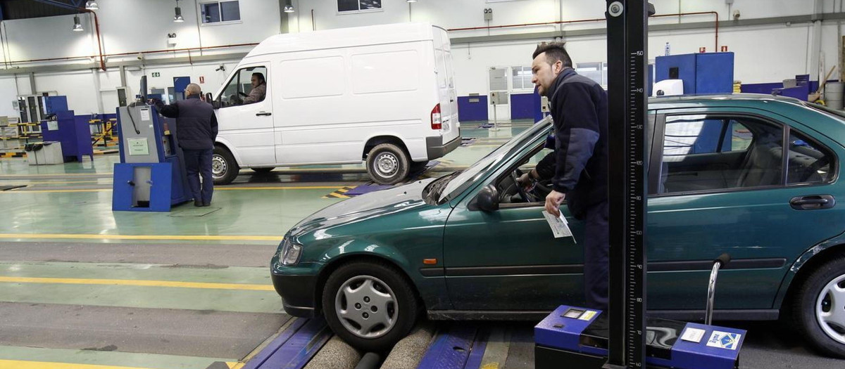 Más de un 20 % de los coches que se presentan a la ITV no son capaces de superarla