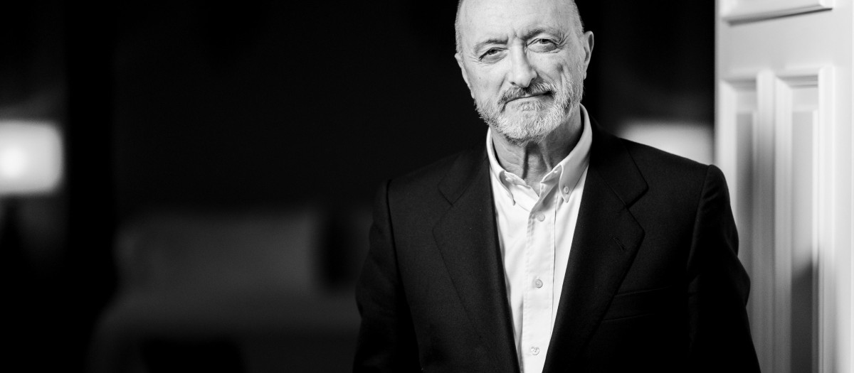 El escritor Arturo Pérez-Reverte