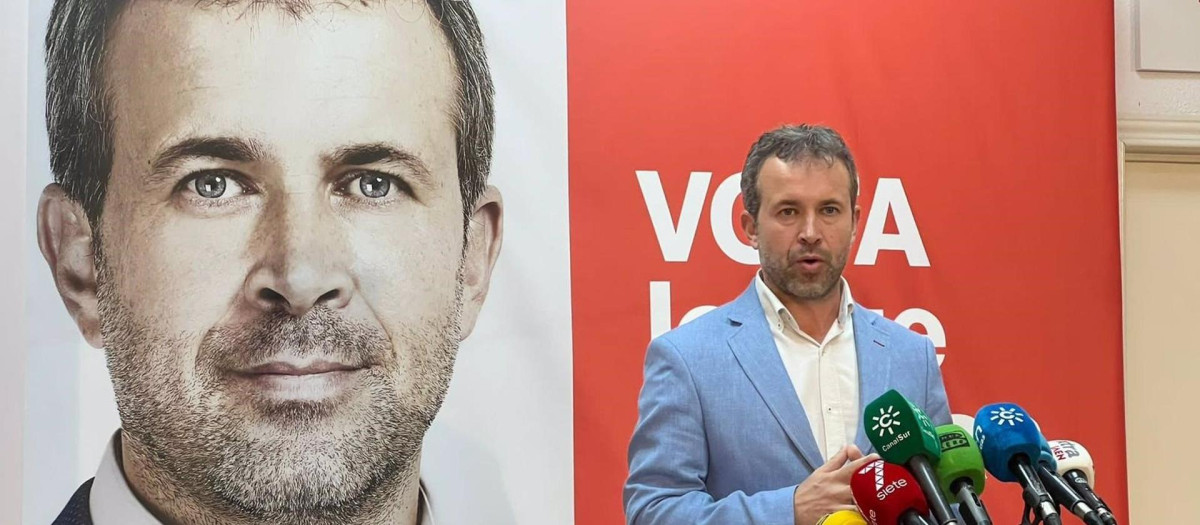 El alcalde de Jaén, Julio Millán, en rueda de prensa