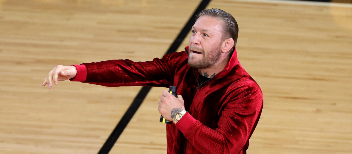 Conor McGregor durante un partido de las finales de NBA