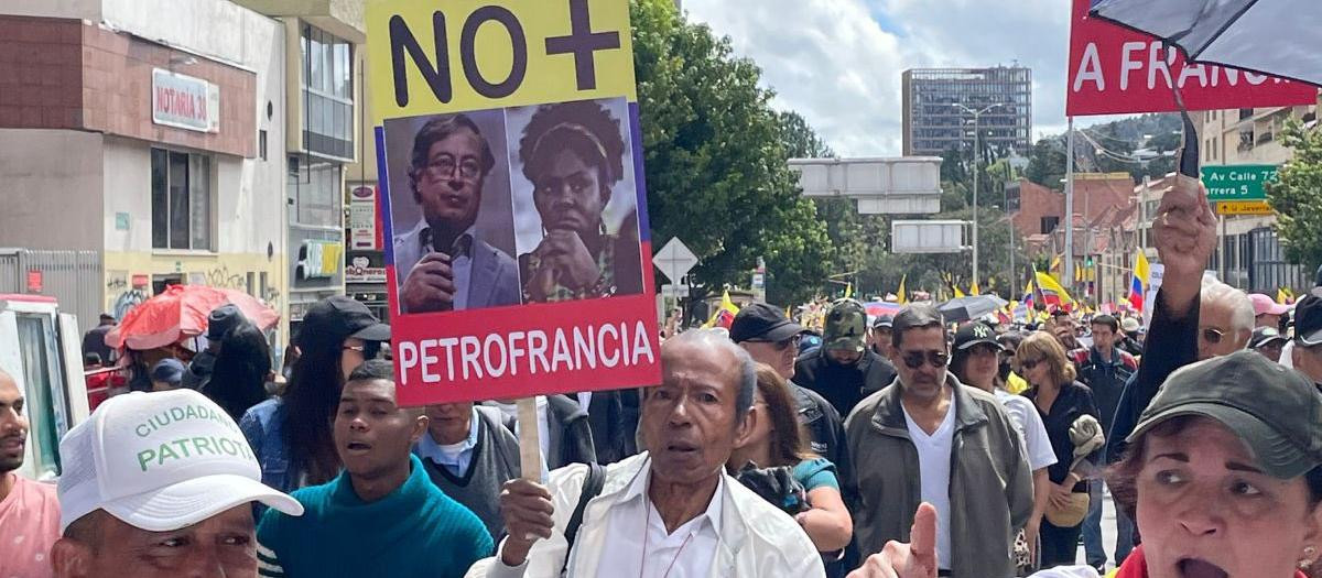 Protesta contra Gustavo Petro en Bogotá