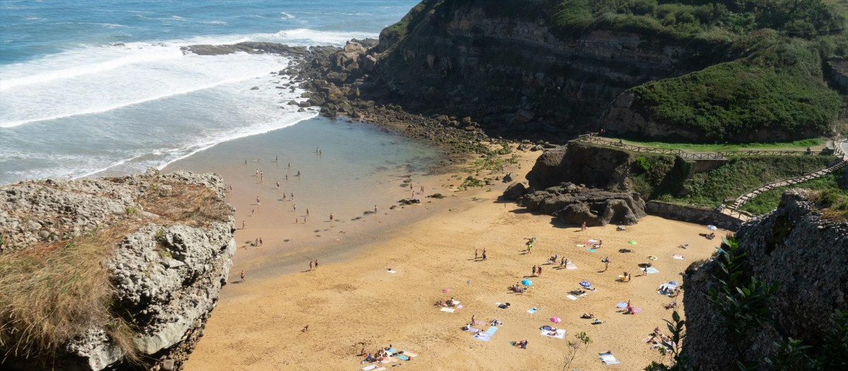 Playa de La Ñora, en Gijón