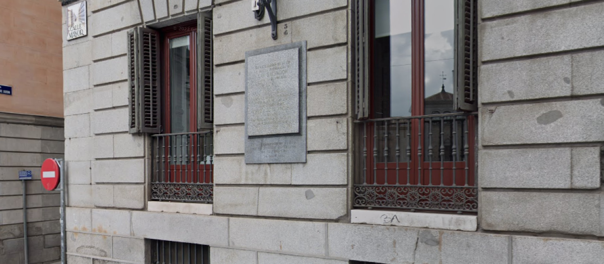 Edificio de la calle Mayor, 70, edificio donde estaba la Iglesia de San Salvador