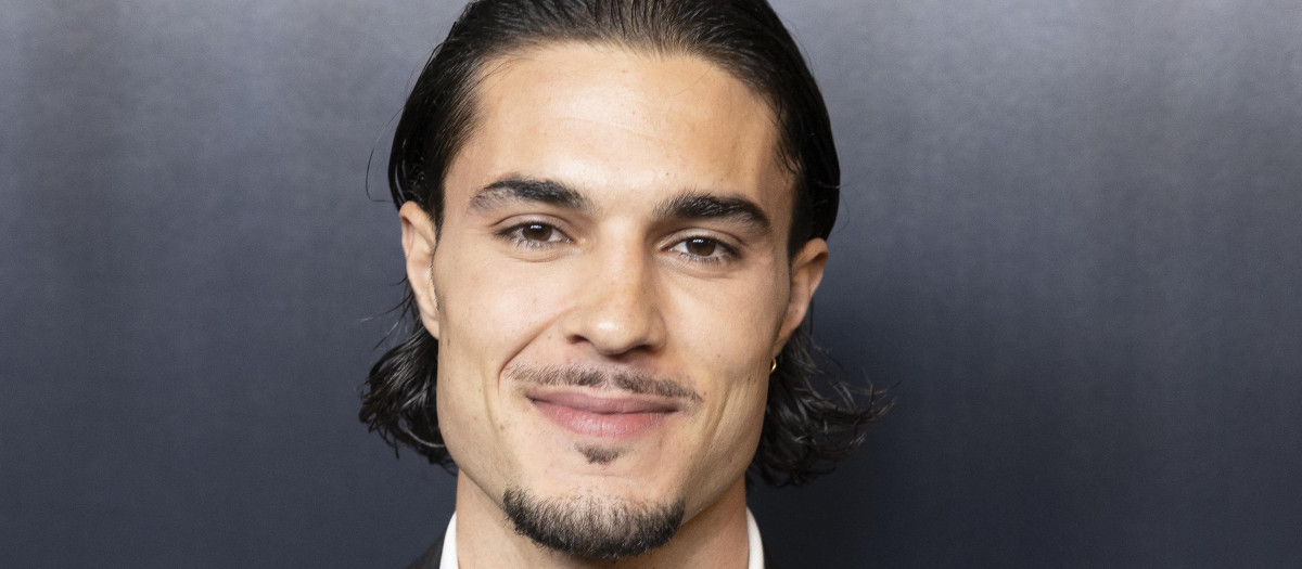 Carlo Costanzia Flores at photocall for Esquire Men of Year 2022 awards in Madrid on Wednesday, 14 December 2022.