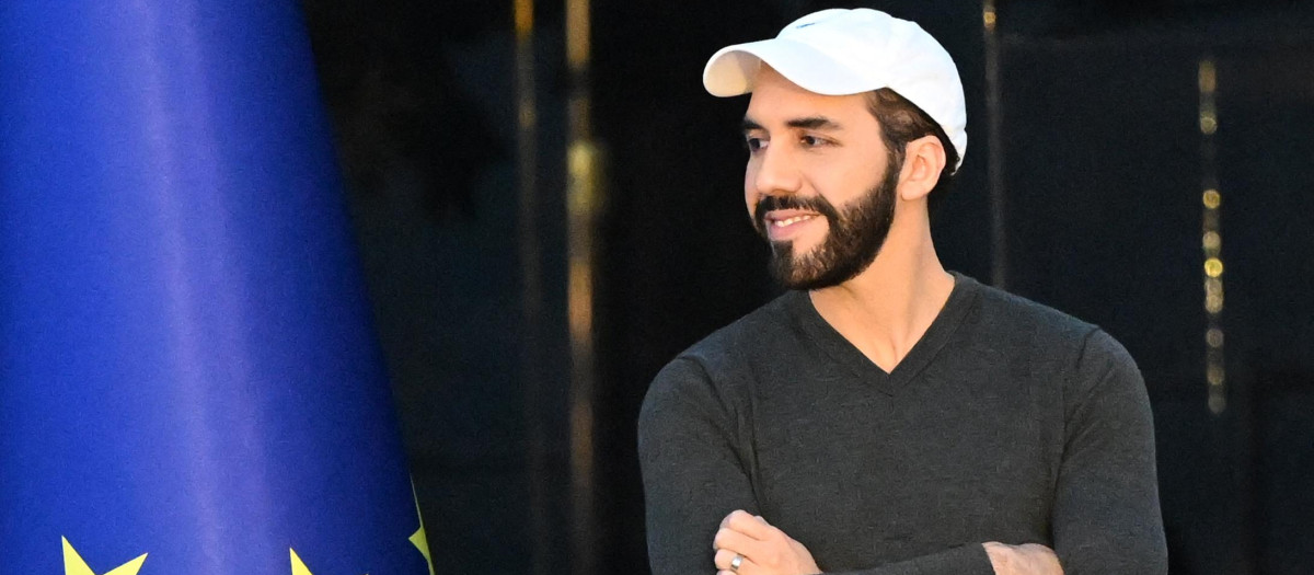 (FILES) El Salvador's President Nayib Bukele gestures during the inauguration of the Urban Center of Welfare and Opportunities (CUBO) at the Santa Lucia neighborhood in Mejicanos, El Salvador, on January 17, 2023. El Salvador's Nuevas Ideas (NI) party announced on June 26, 2023, that its leader, Nayib Bukele, has registered as a pre-candidate for the Presidency of the Republic to seek re-election in the 2024 elections, an option enabled by the justice system despite the fact that in theory the Constitution prohibits it. (Photo by Marvin RECINOS / AFP)