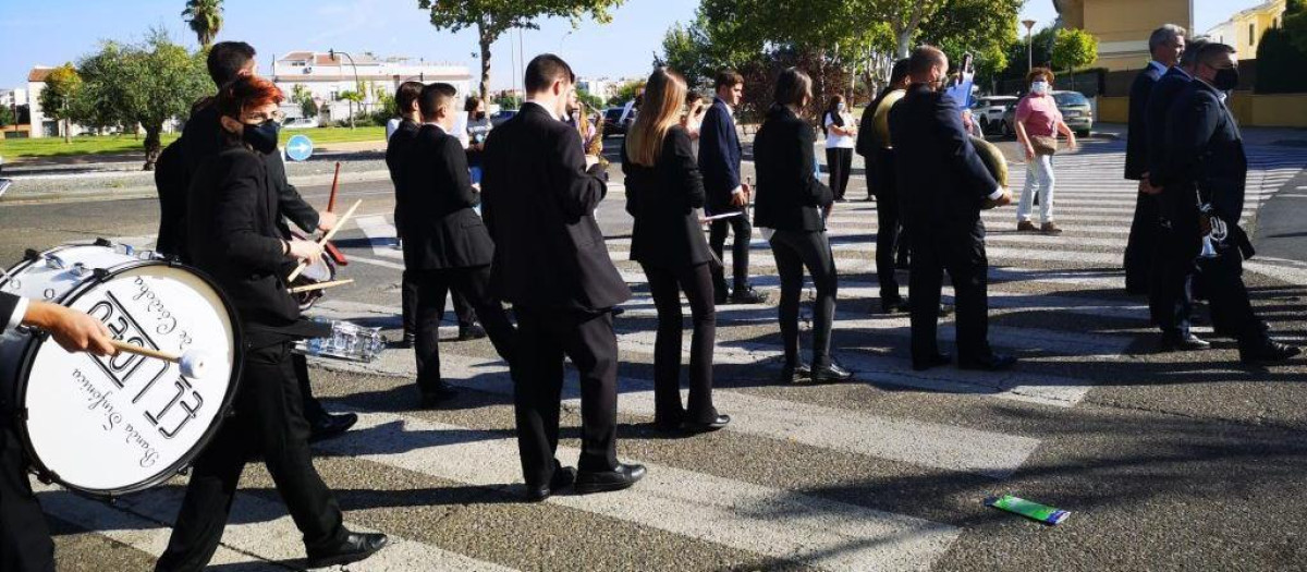 Banda sinfónica El Liceo, en la procesión de la Virgen del Rosario de la Electromecánicas