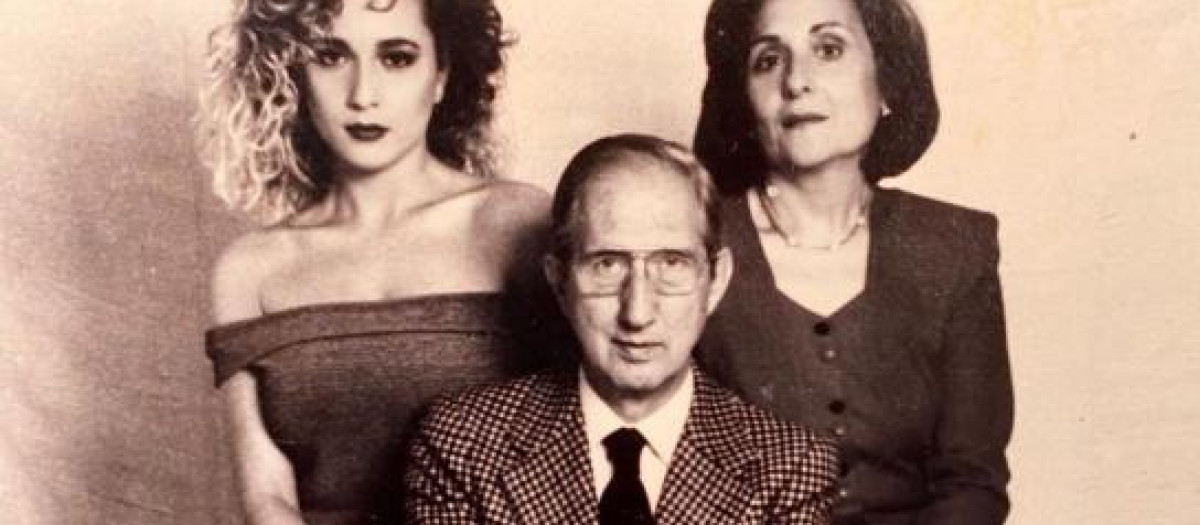 Marta Sánchez, con sus padres: María Paz López Pestonit y el tenor Antonio Sánchez Camporro (Antonio Campó)