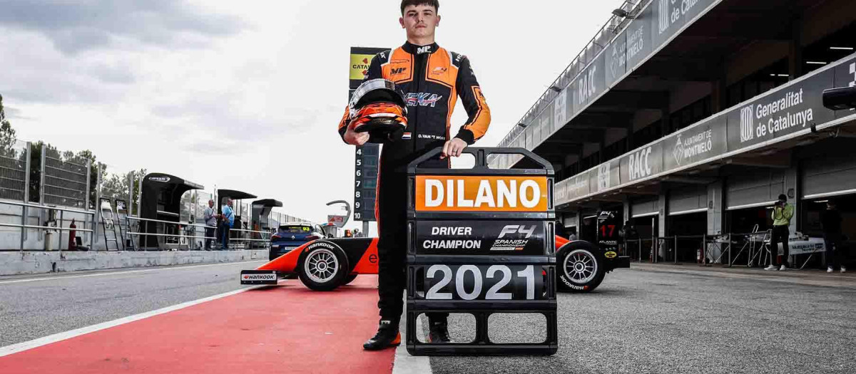 Dilano Van’t Hoff, con el cartel de ganador de la F4 en España