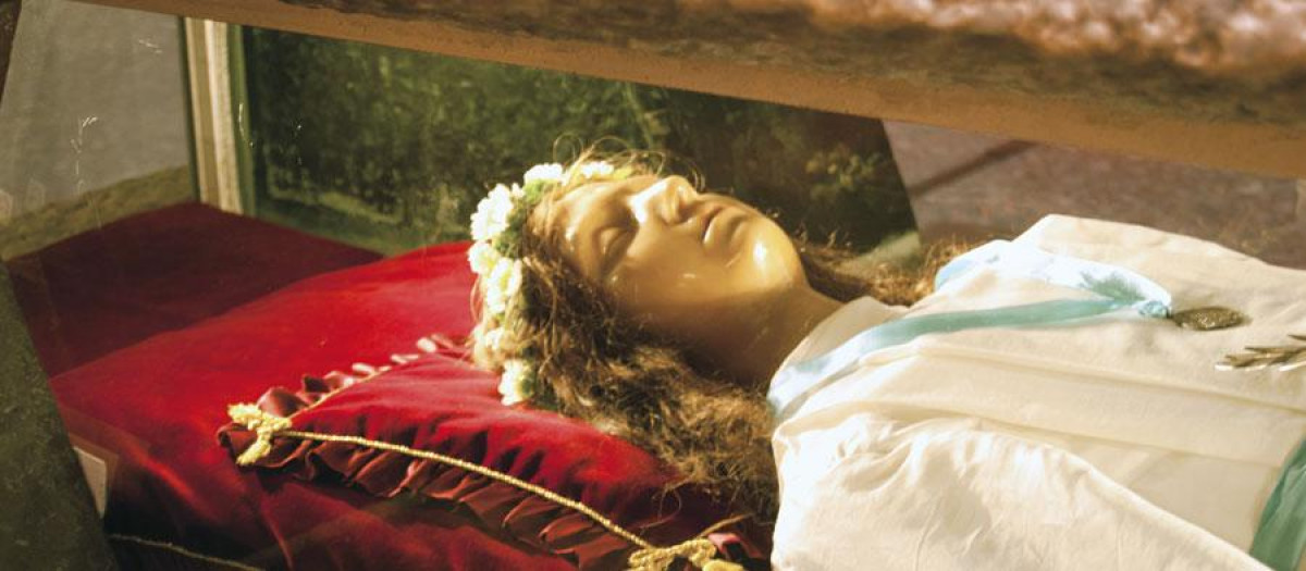 El cuerpo incorrupto de santa María Goretti se encuentra en el santuario de Corinaldo a Nettuno