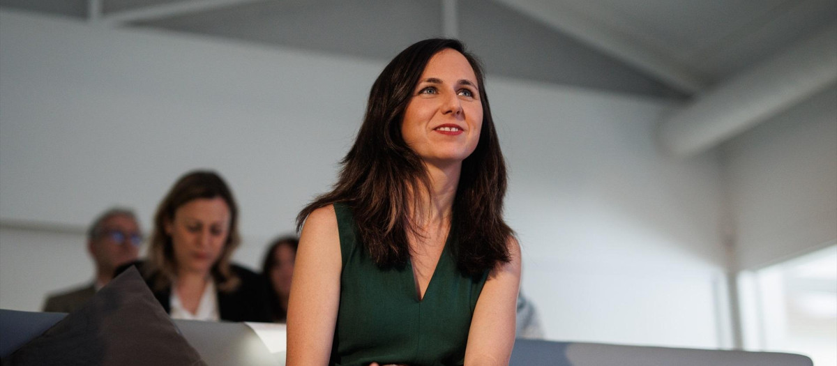 La ministra de Derechos Sociales y Agenda 2030, Ione Belarra, durante la inauguración de la Estrategia Estatal de Infancia y Adolescencia, en el Espacio The Cube, a 14 de junio de 2023, en Madrid (España). La Plataforma de Infancia celebra la reciente aprobación de la Estrategia Estatal de Derechos de Infancia y Adolescencia 2023-2030 (EEDIA) por parte del Consejo de Ministros. Se trata de un compromiso que articula la acción del conjunto de España y de las Administraciones con el fin de garantizar los derechos de las niñas, niños y adolescentes.La pobreza, la violencia, la participación infantil, la educación o la situación de las niñas y niños migrantes son algunos de los principales retos que aborda EEDIA, a través de ocho áreas estratégicas.
14 JUNIO 2023;ADOLESCENCIA;INFANCIA;ESTRATEGIA;ACTO;CONGRESO
Alejandro Martínez Vélez / Europa Press
14/6/2023