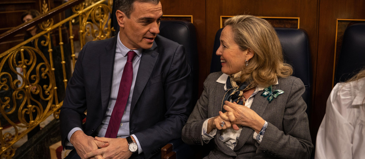 Siga la conversación entre Pedro Sánchez y Nadia Calviño