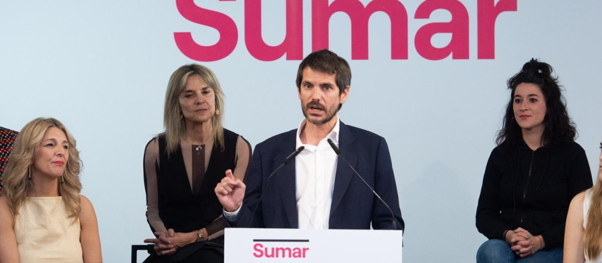 El portavoz de Sumar, Ernest Urtasun, interviene durante la presentación del acuerdo de coalición, a 10 de junio de 2023, en Madrid (España). Ayer, día 9 de junio, Sumar registró la coalición de partidos de izquierdas , en la Junta Electoral, para presentarse a las elecciones generales del 23J tras lograr la inclusión de Podemos. En la coalición llamada SUMAR concurrirán los siguientes partidos políticos: Movimiento Sumar -el partido instrumental creado por Díaz para firmar-; Podemos; Izquierda Unida (IU), donde se incrusta el PCE-; Más Madrid y Más País; Compromís; Catalunya en Comú; Chunta Aragonesista, AraMés (Baleares) y sus marcas; Verdes-Equo; Drago Canarias; Batzarre (Navarra); Alianza Verde; Izquierda Asturiana e Iniciativa del Pueblo Andaluz.
10 JUNIO 2023;NUEVA COALICIÓN;SUMAR;NUEVO PARTIDO;IZQUIERDA;COALICIÓN DE IZQUIERDAS;
Gustavo Valiente / Europa Press
10/6/2023