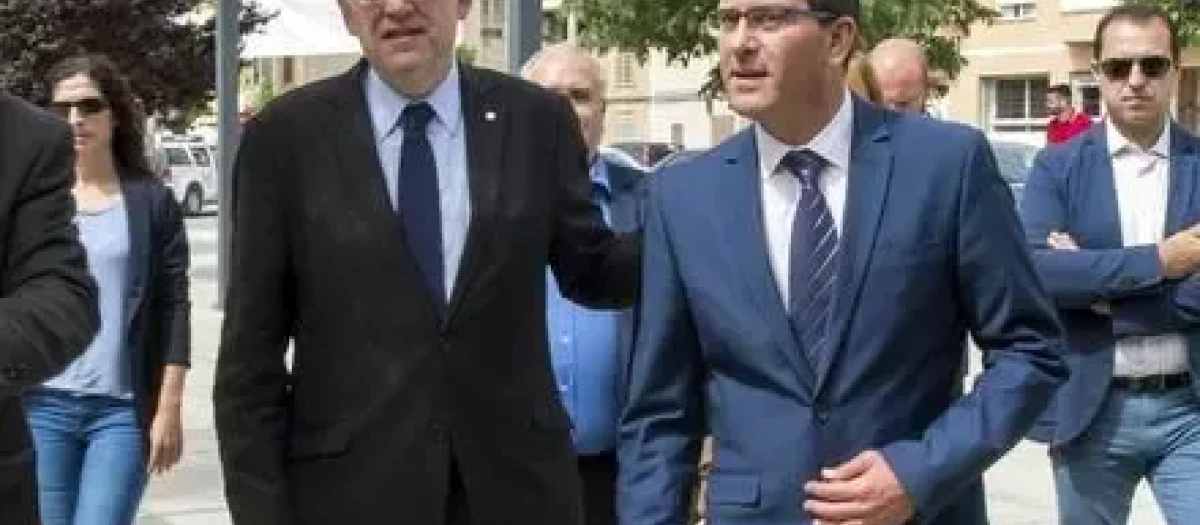 Ximo Puig, junto al expresidente socialista de la Diputación de Valencia Jorge Rodríguez.