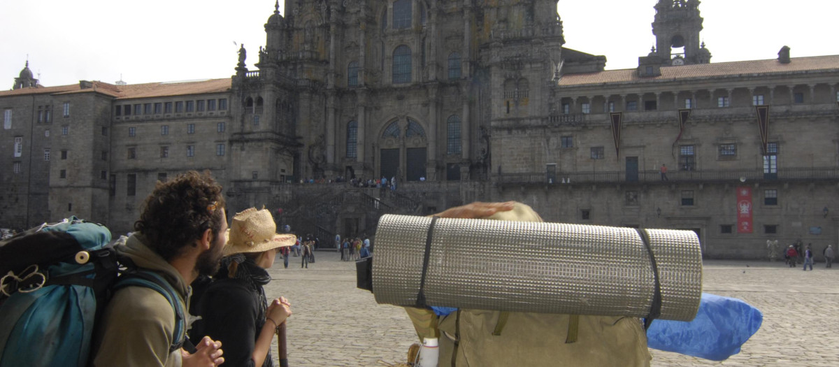 Peregrinos en la plaza del Obradoiro