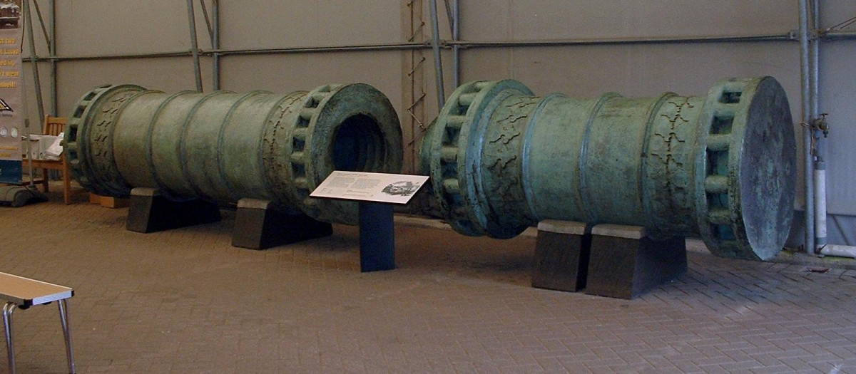 El Cañón de los Dardanelos desarmado, en Fort Nelson, junto a Portsmouth