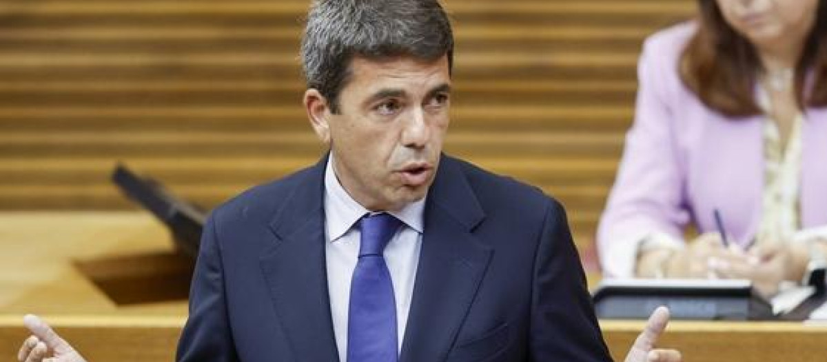 Carlos Mazón, durante el pleno de su investidura.