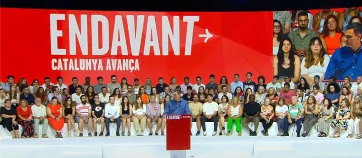 Sánchez borra toda alusión a España en su mitin de Barcelona y rotula ...