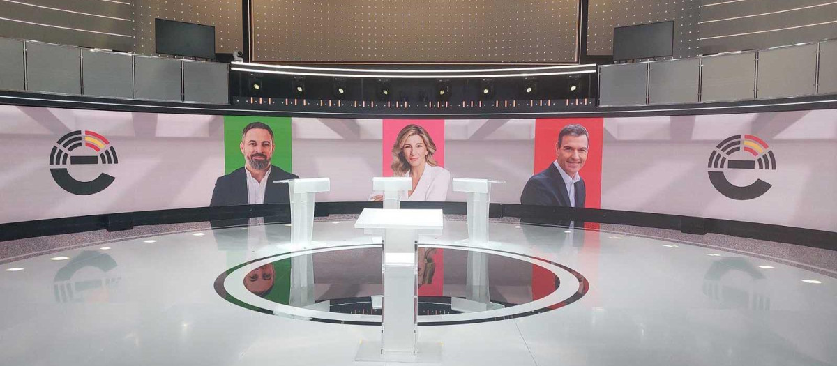 El plató del debate a tres de este miércoles en TVE