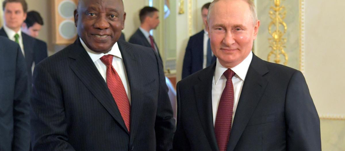 Cyril Ramaphosa y Vladimir Putin en uno de sus cordiales encuentros
