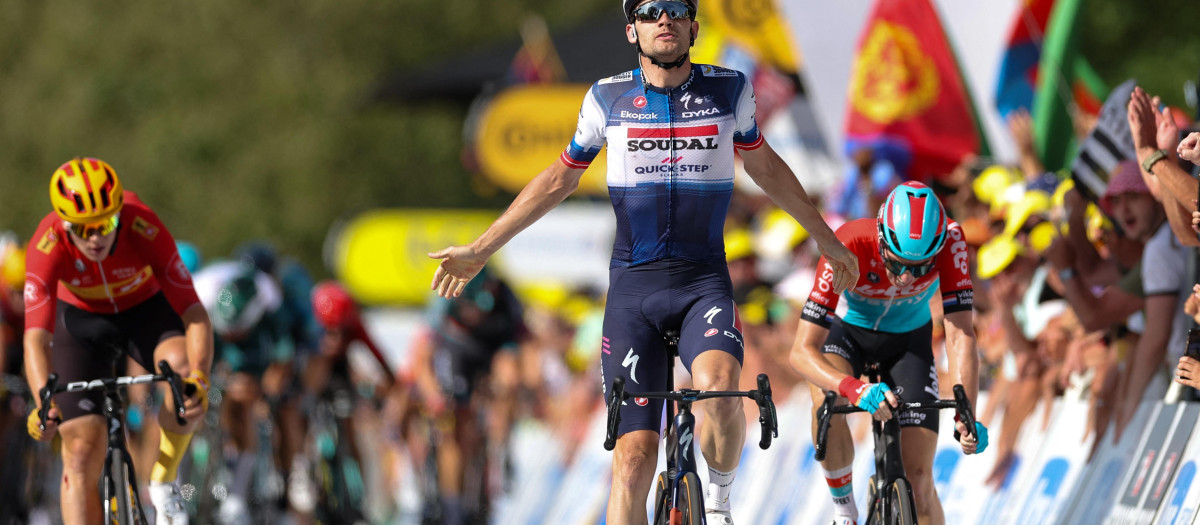 Kasper Asgreen sorprende a los sprinters para ganar la etapa 18
