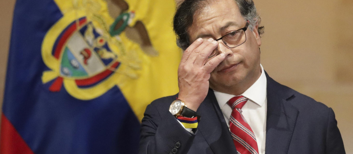 Colombian President Gustavo Petro gestures as he delivers a speech during the installation of the ordinary sessions of the Congress in Bogota on July 20, 2023. (Photo by Juan Pablo Pino / AFP)