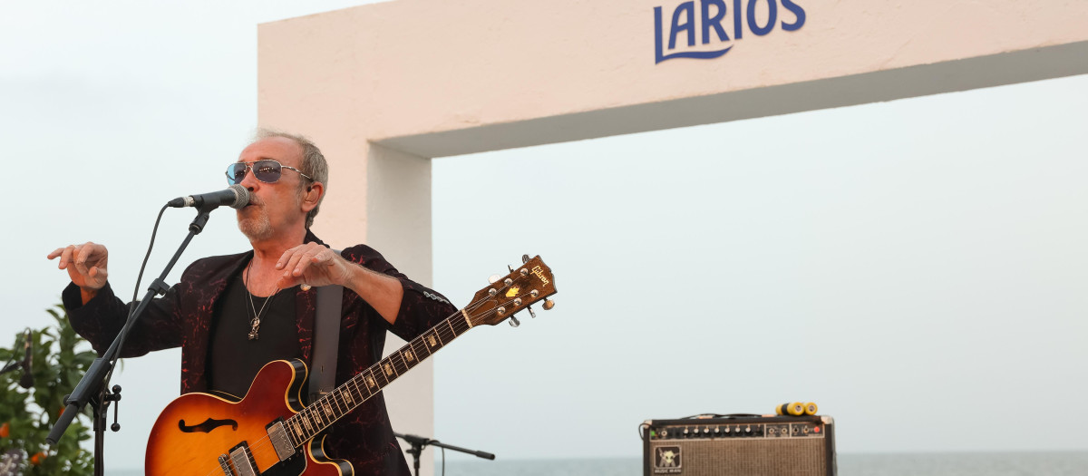 Nacha Pop, durante su concierto en Atardeceres Larios, en Alicante