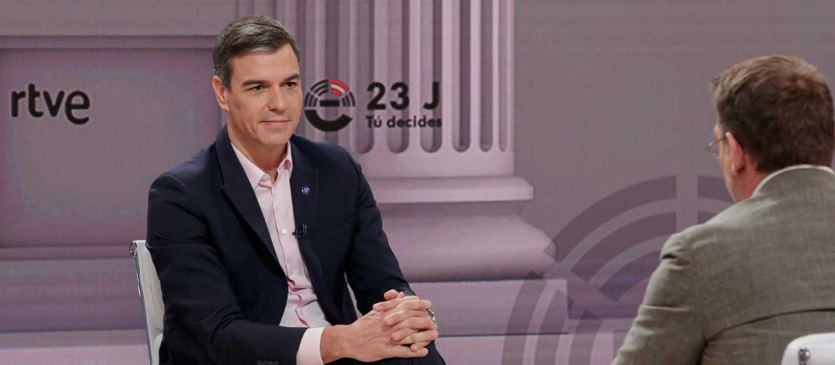 El presidente del Gobierno, Pedro Sánchez, durante su última entrevista en RTVE