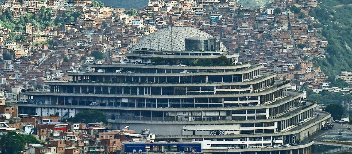 El mayor centro de tortura de Venezuela que Maduro considera "una referencia moral"