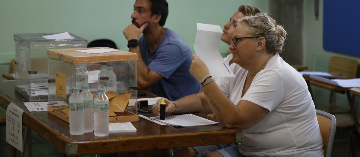 Una mesa electoral este 23-J