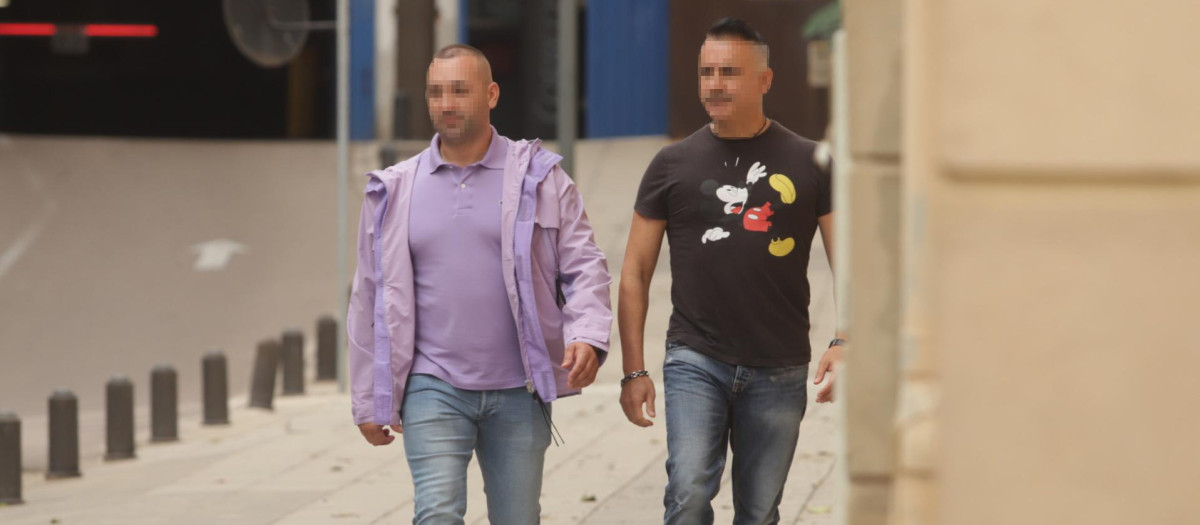 Dos miembros del clan de los Castaña, en Algeciras