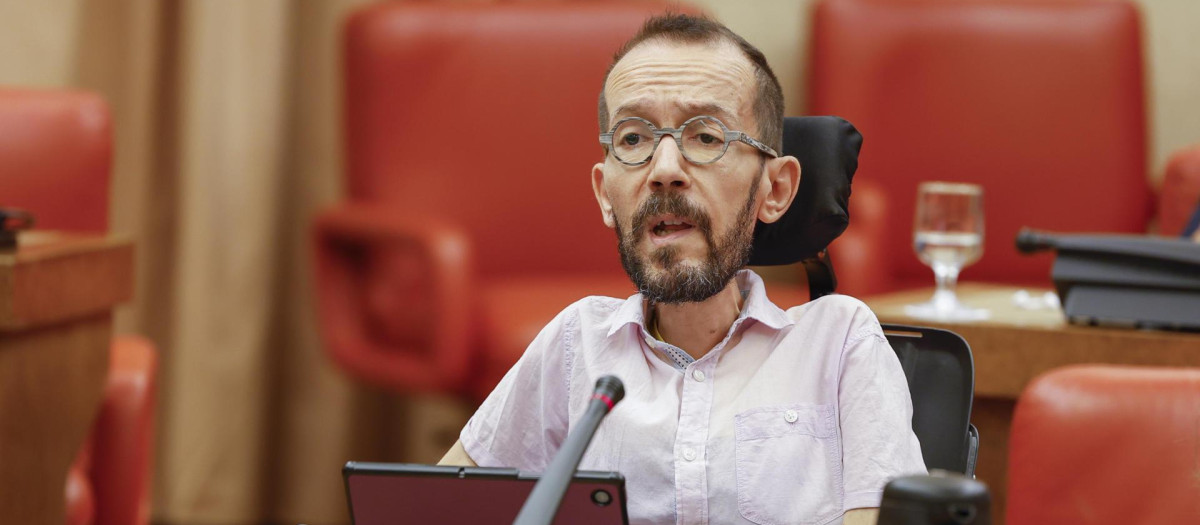 El portavoz de Unidas Podemos, Pablo Echenique, durante su intervención en la Diputación permanente del Congreso