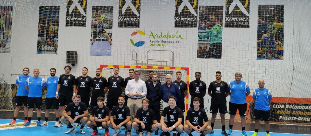 El alcalde, presente en el inicio de la pretemporada del Ángel Ximénez