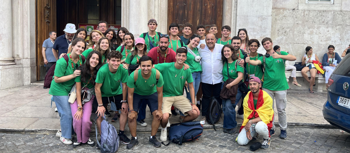 La juventud de la parroquia de San Juan y Todos los Santos- Trinidad