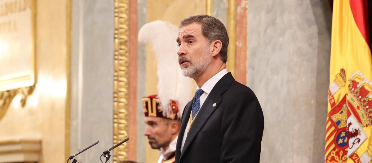 El Rey interviene en la apertura de la XIV legislatura