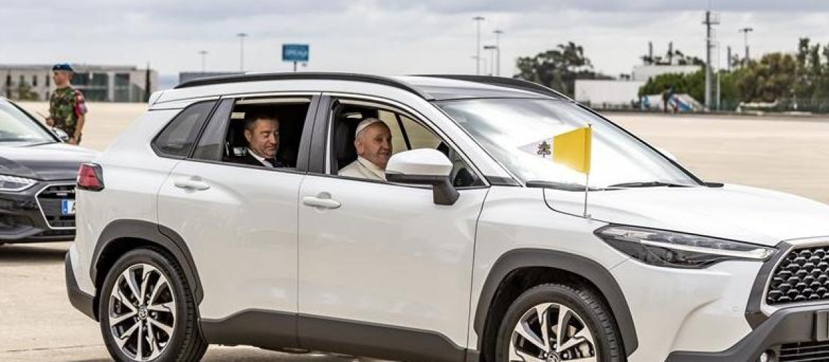 El Vaticano se ha subido a la moda de los SUV electrificados con este coche
