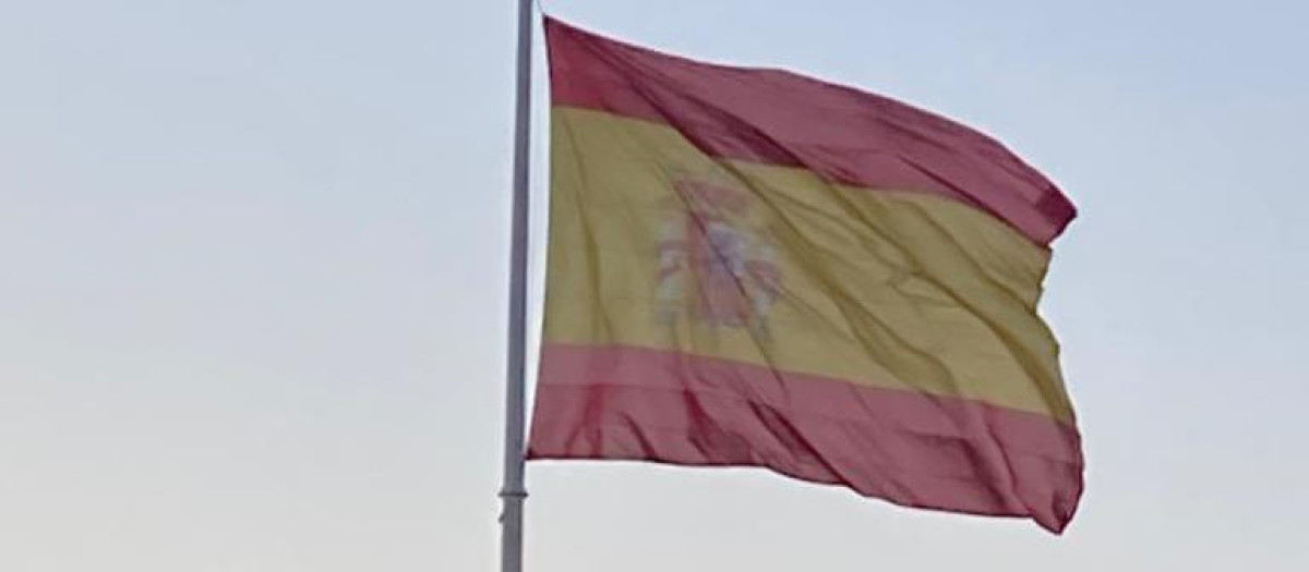 La bandera de España en Colón