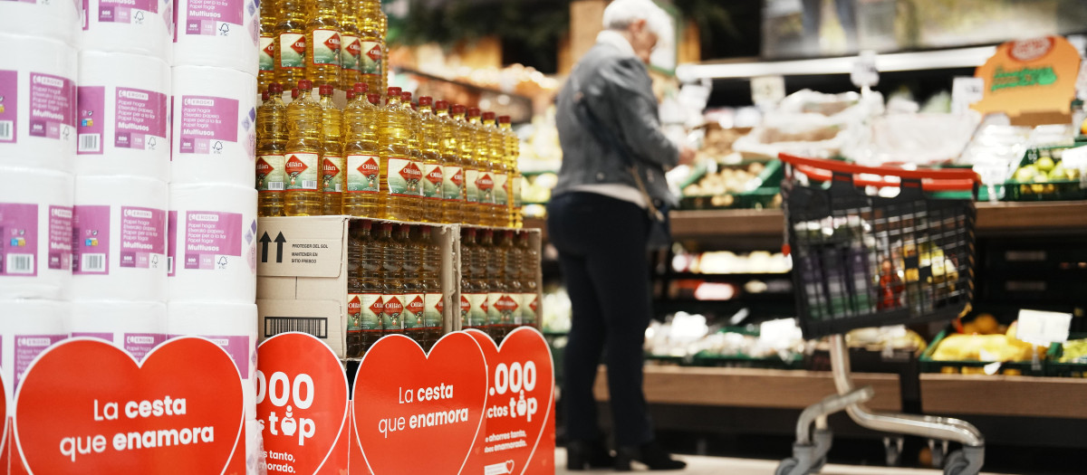 Detalle del precio y oferta de los 1.000 productos en un supermercado Eroski