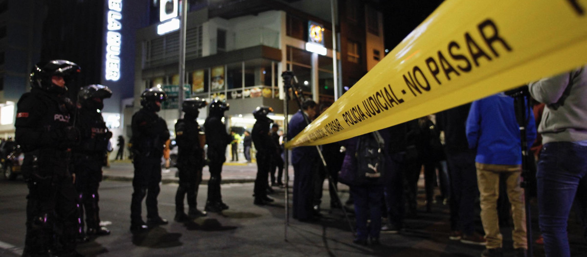 La policía ecuatoriana y también el FBI investigan el asesinato de Fernando Villavicencio