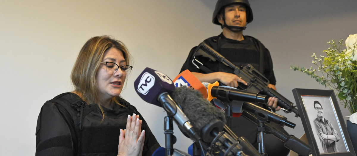 La rueda de prensa de Verónica Sarauz ha estado marcada por las medidas de seguridad