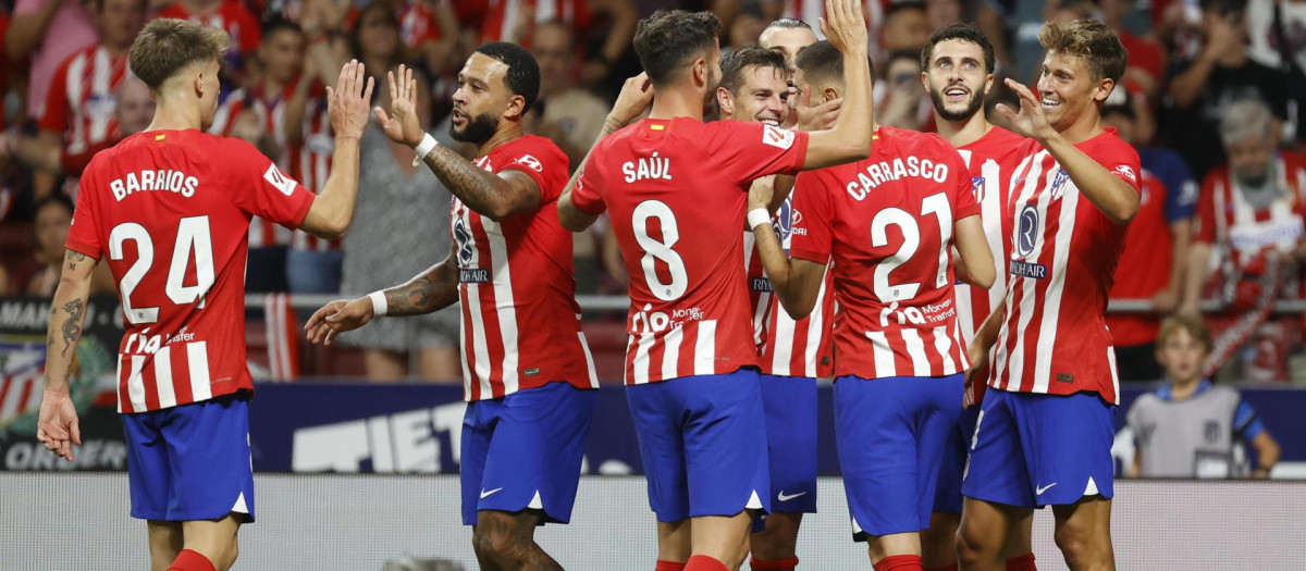 Los jugadores del Atlético de Madrid celebran su victoria ante el Granada