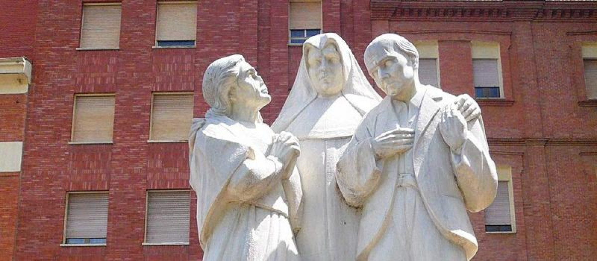 Monumento a Santa Teresa de Jesús Jornet e Ibars en Guadalajara