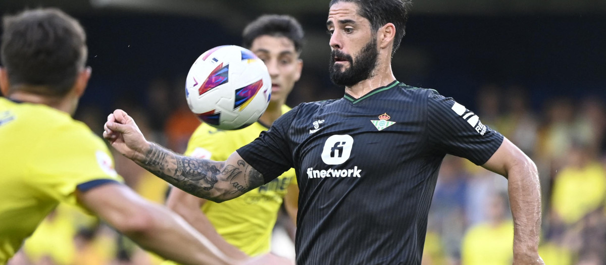 Isco fue titular en el primer partido de Liga del Betis