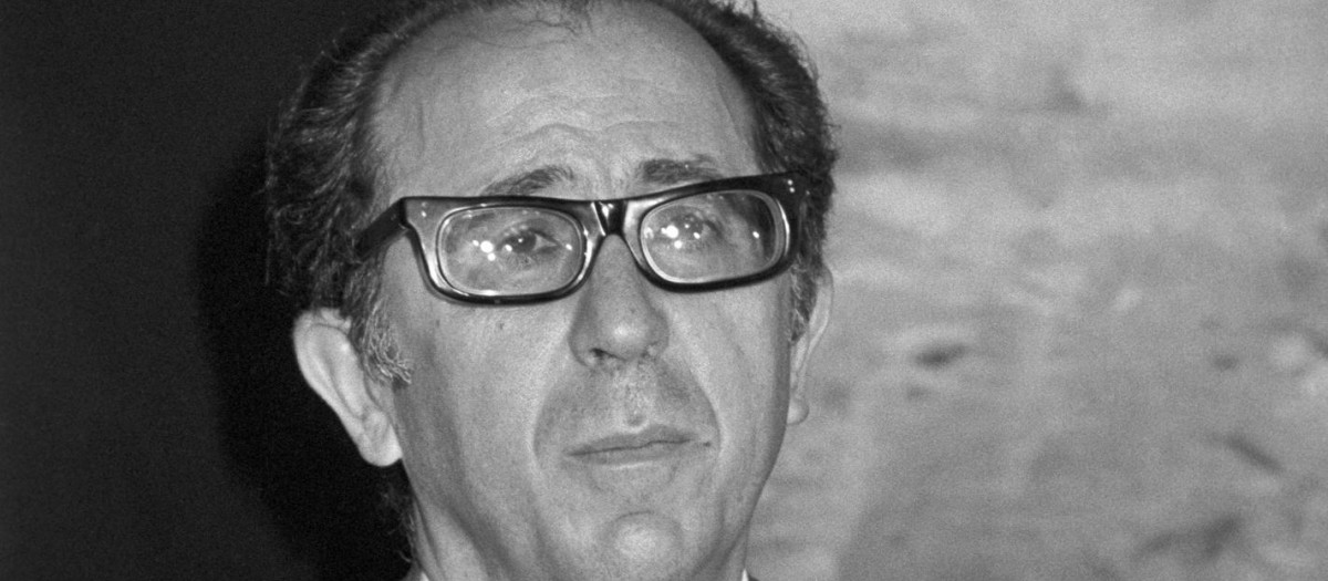 Fotografía de archivo, tomada el 03/03/1978 durante la toma de posesión de su cargo como alcalde de Madrid, de José Luis Álvarez Álvarez