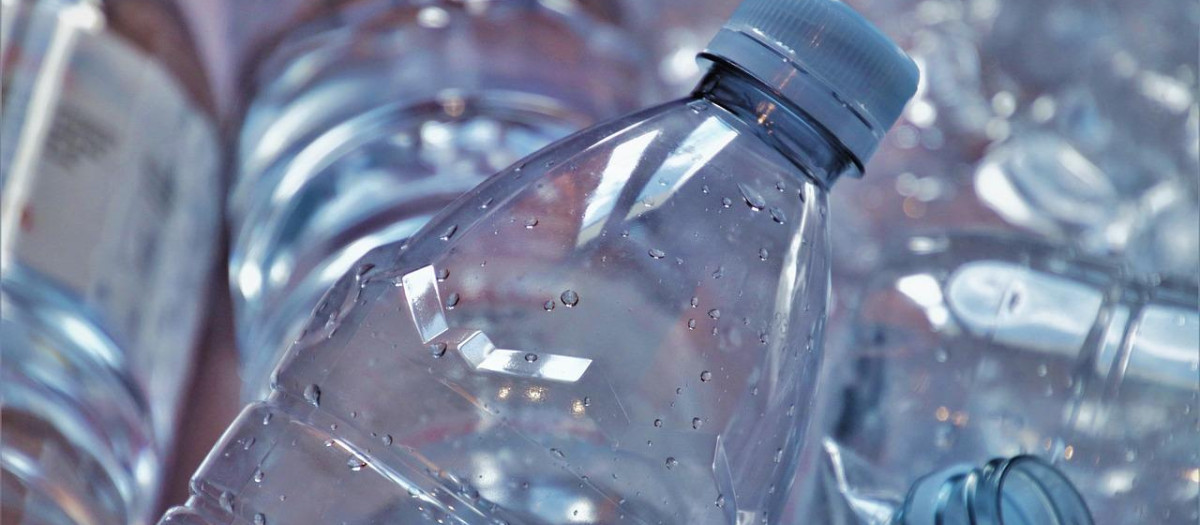 Botella de plástico
