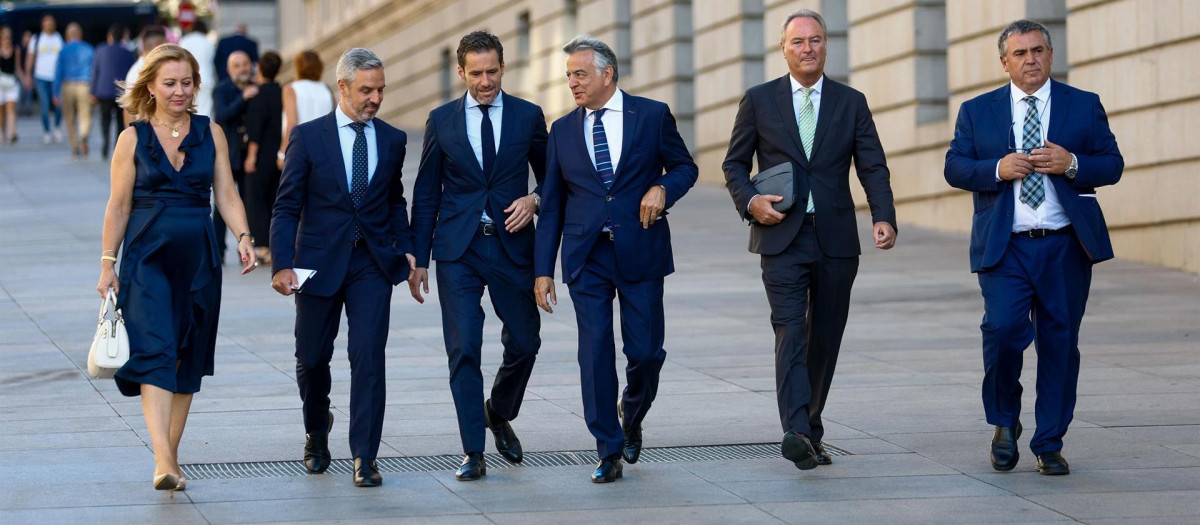 Desde el PP creen que mantener encendida la figura de Puigdemont limita las opciones de Sánchez
