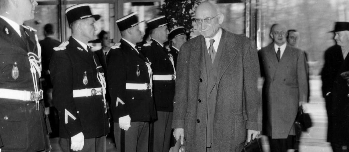 El 19 de marzo de 1958 se celebró en Estrasburgo la primera reunión de la Asamblea Parlamentaria Europea, bajo la presidencia de Robert Schuman