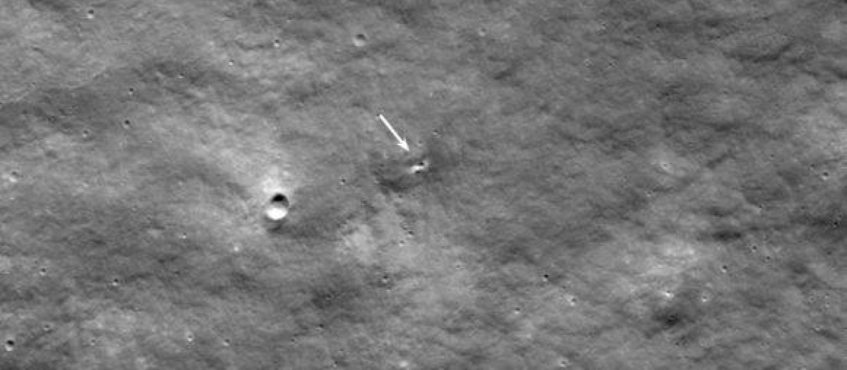 Cráter en la superficie lunar creado por el impacto de la nave rusa